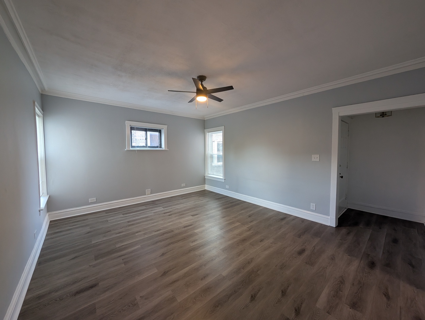 1457 W Foster Avenue 3r Property Photo 4