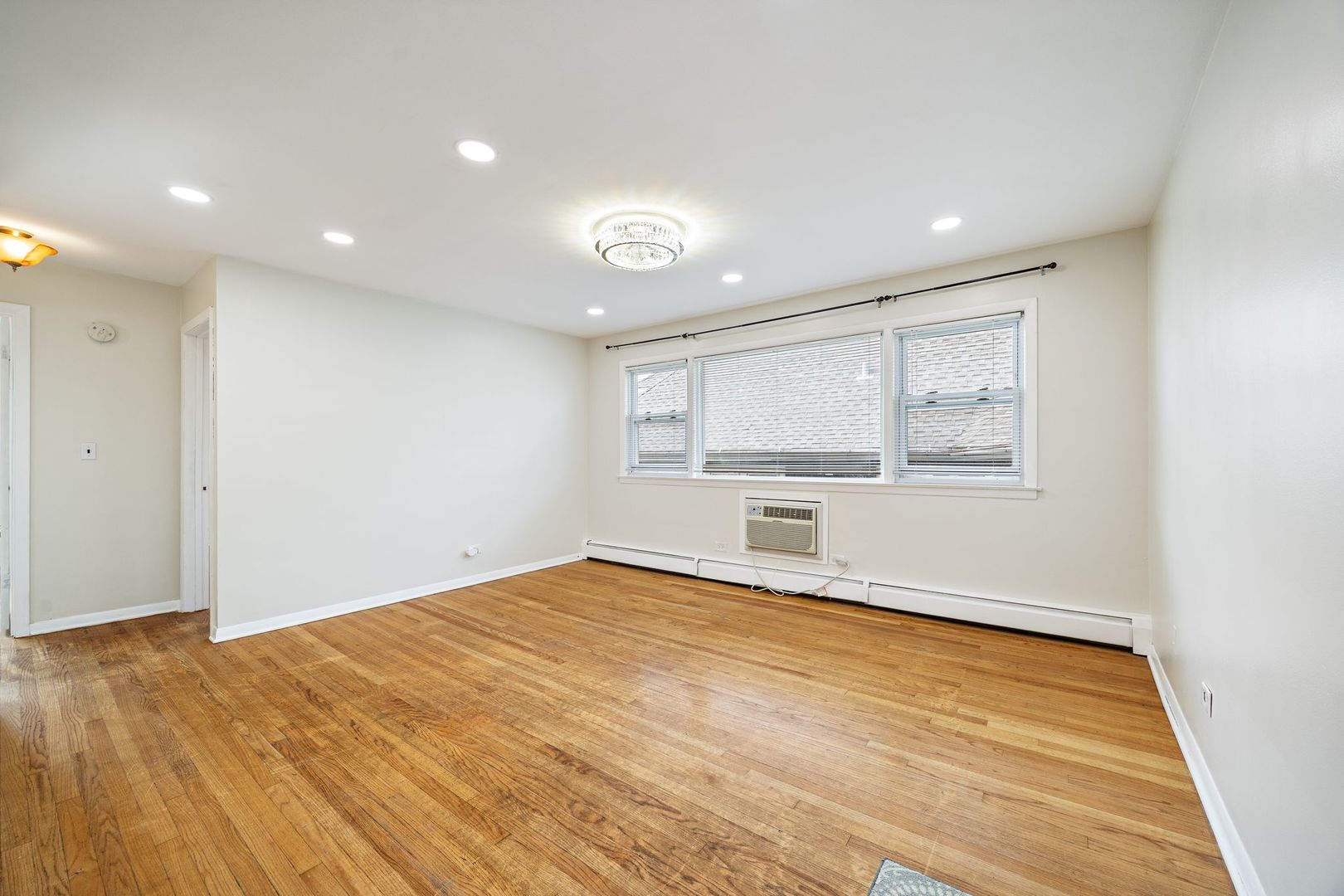 929 S Oak Park Avenue 3nw Property Photo 3