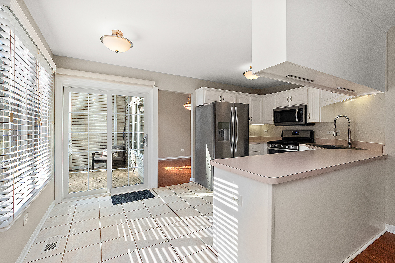 5000 Vernon Park Place Property Photo 12