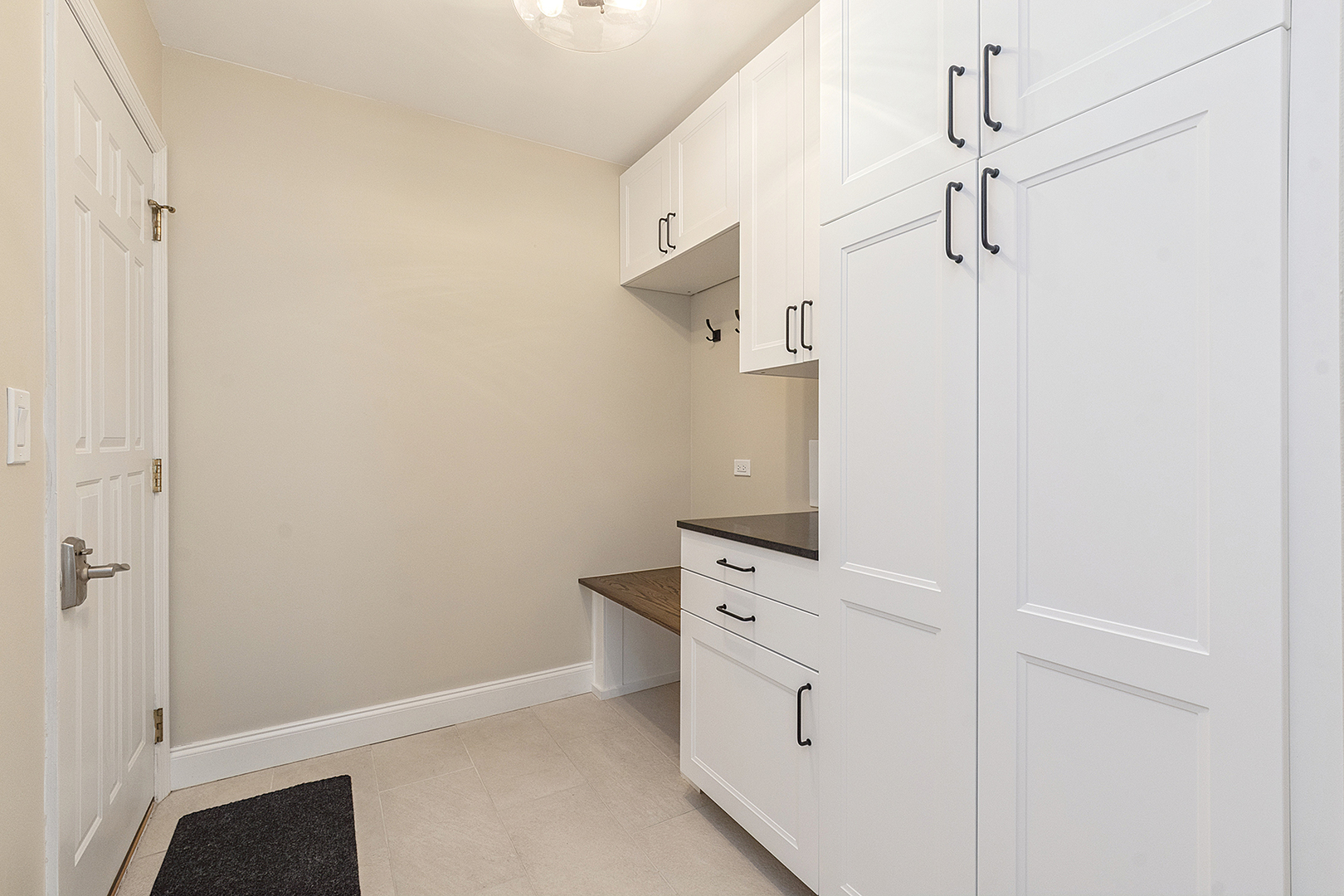 5000 Vernon Park Place Property Photo 18