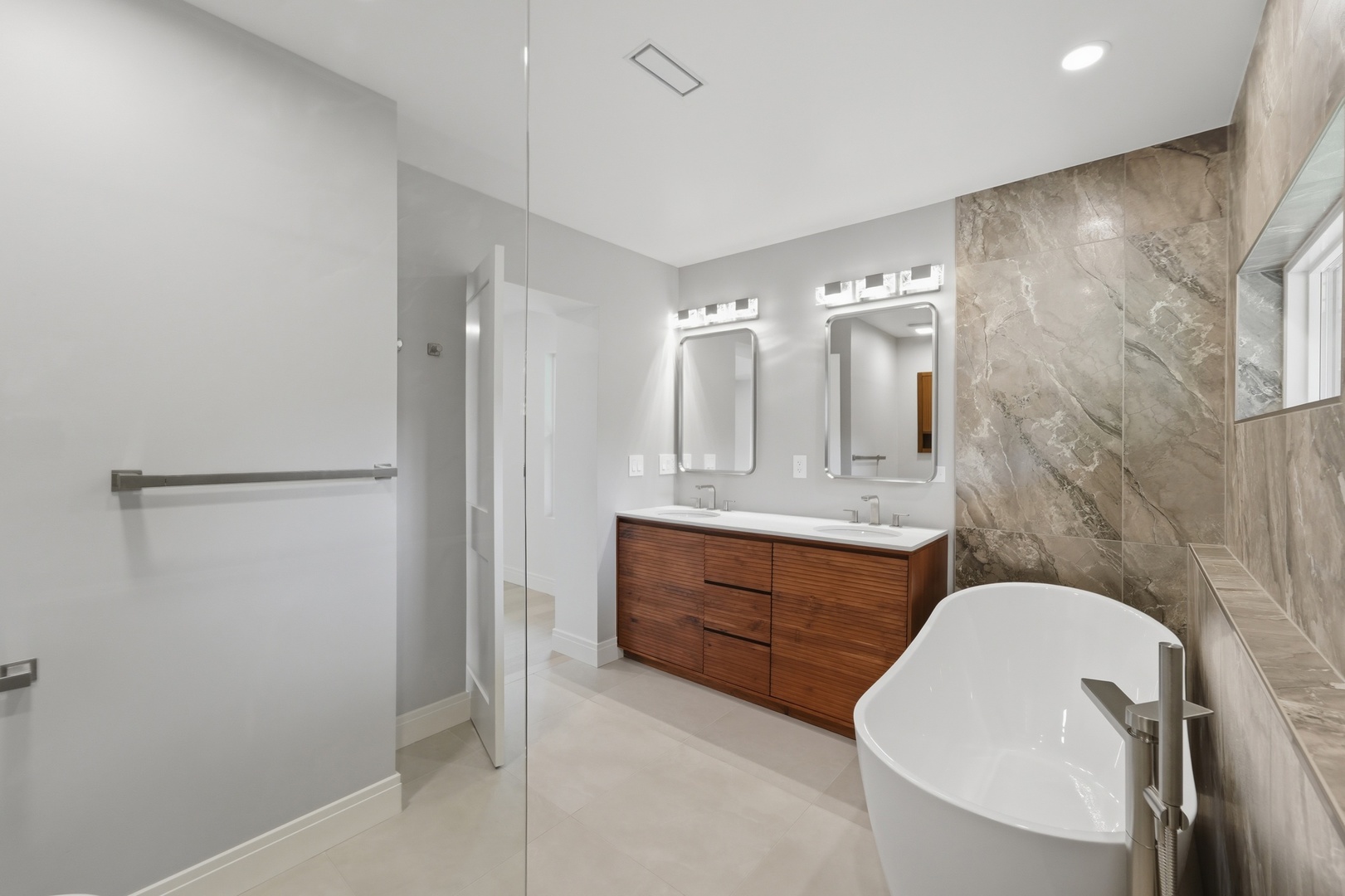 3923 Clausen Avenue Property Photo 25