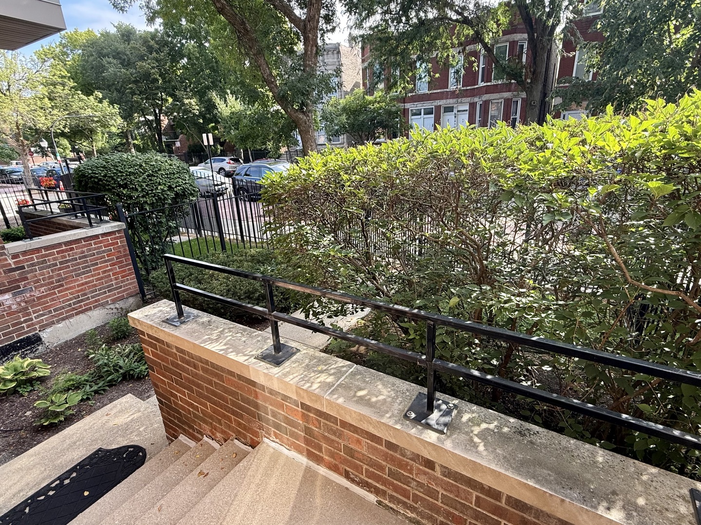 816 S Laflin Street Property Photo 3