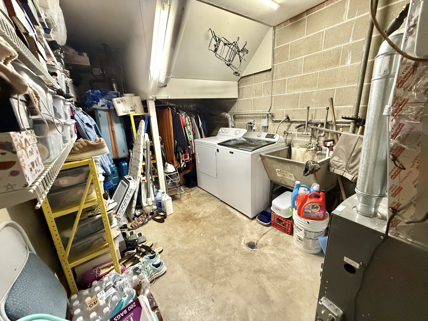 816 S Laflin Street Property Photo 19