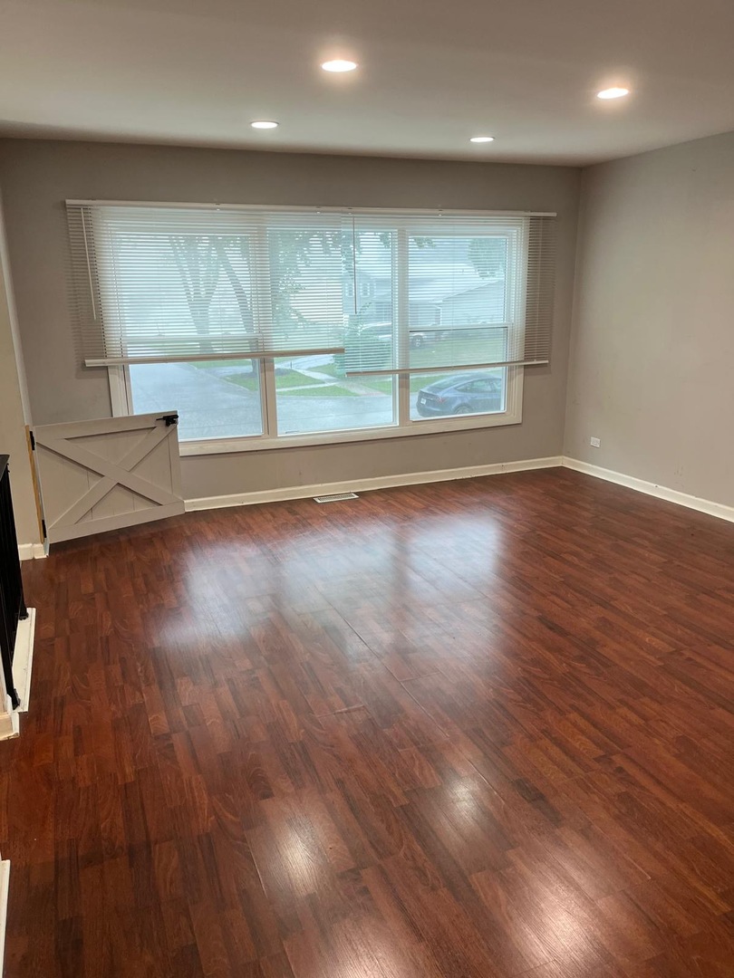 6730 Valley View Road Property Photo 2