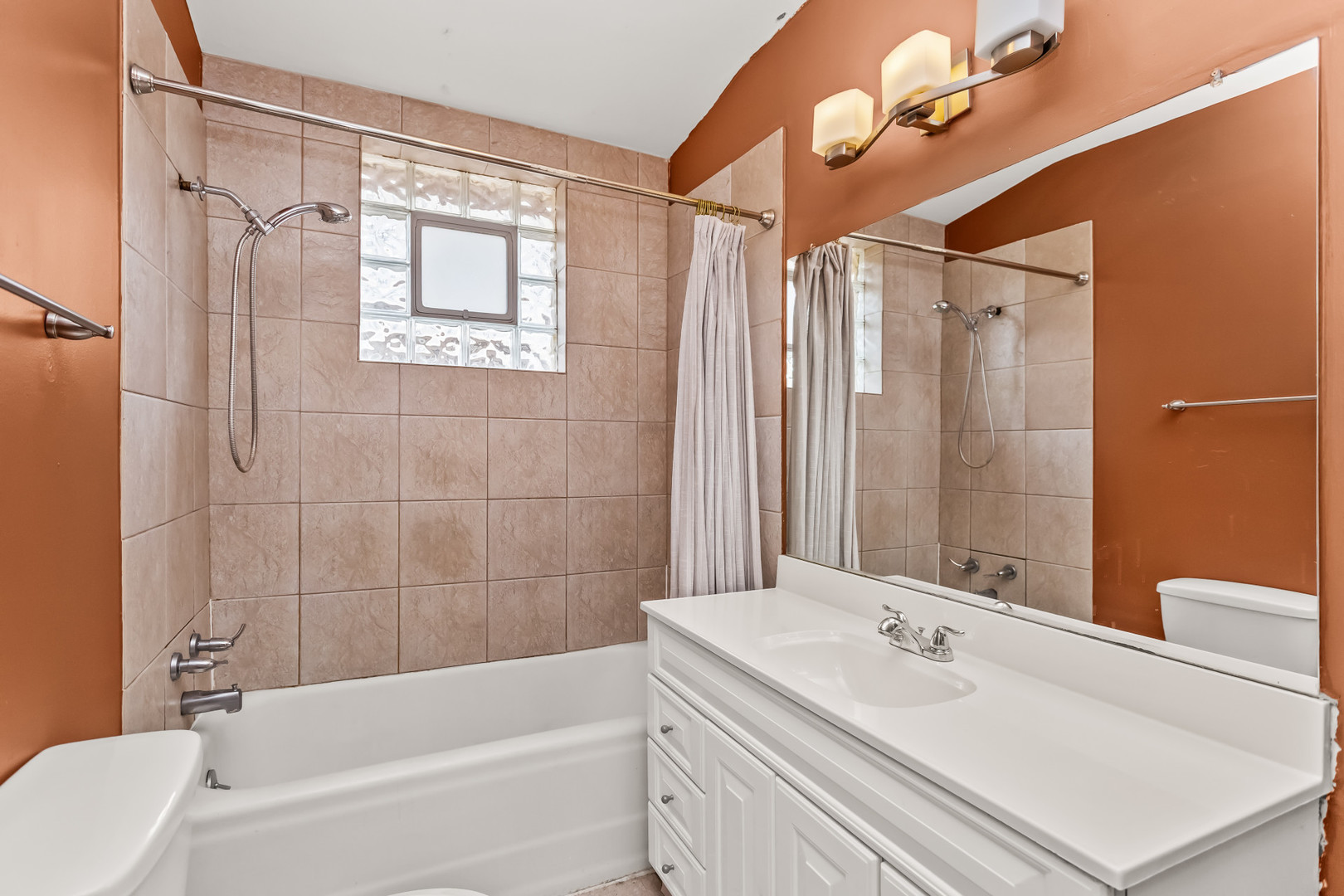 6024 N Rockwell Street Property Photo 25