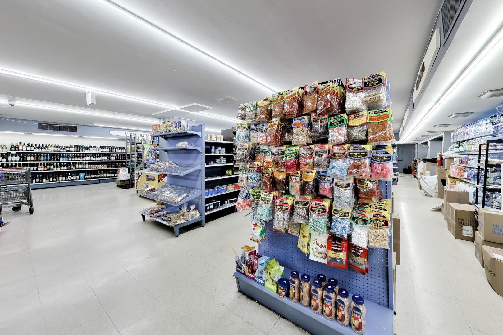 3600 N Lake Shore Drive 222 Property Photo 16