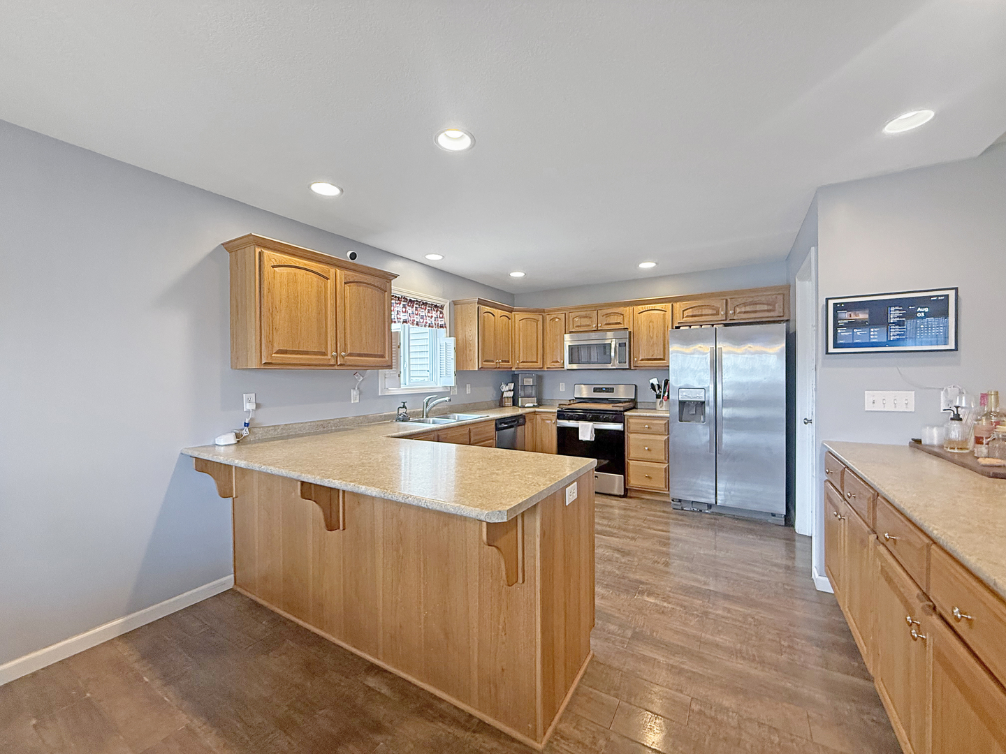 103 E Center Street Property Photo 8