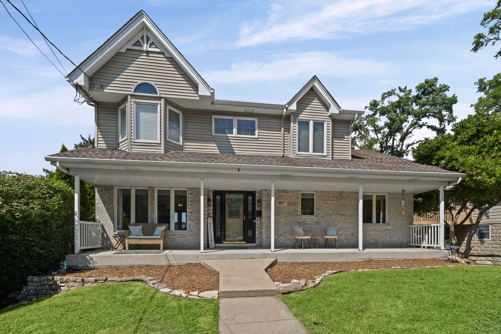 307 Cass Street Property Photo 1