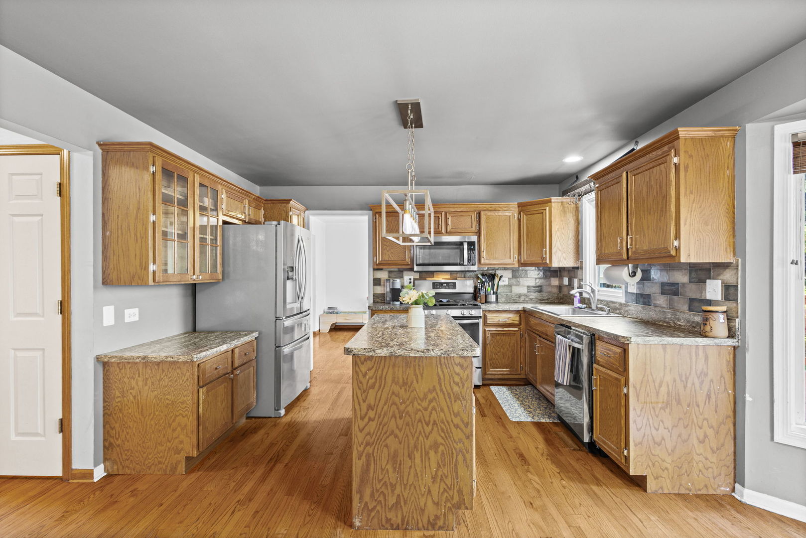 307 Cass Street Property Photo 3