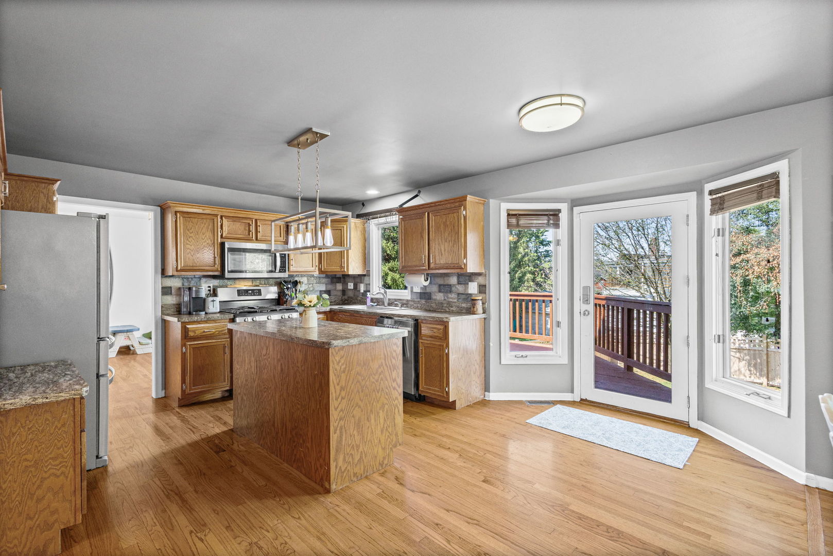 307 Cass Street Property Photo 6