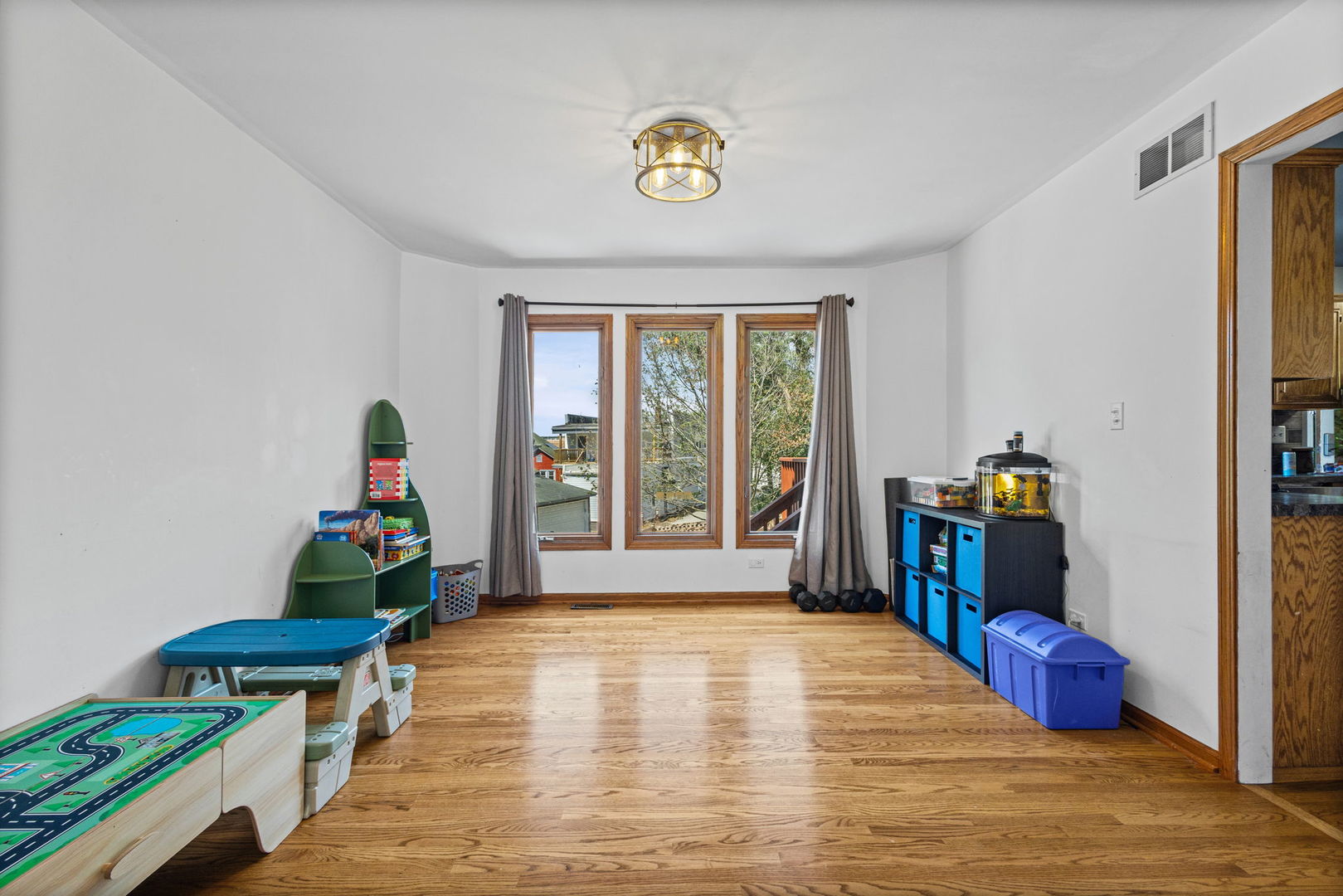 307 Cass Street Property Photo 13