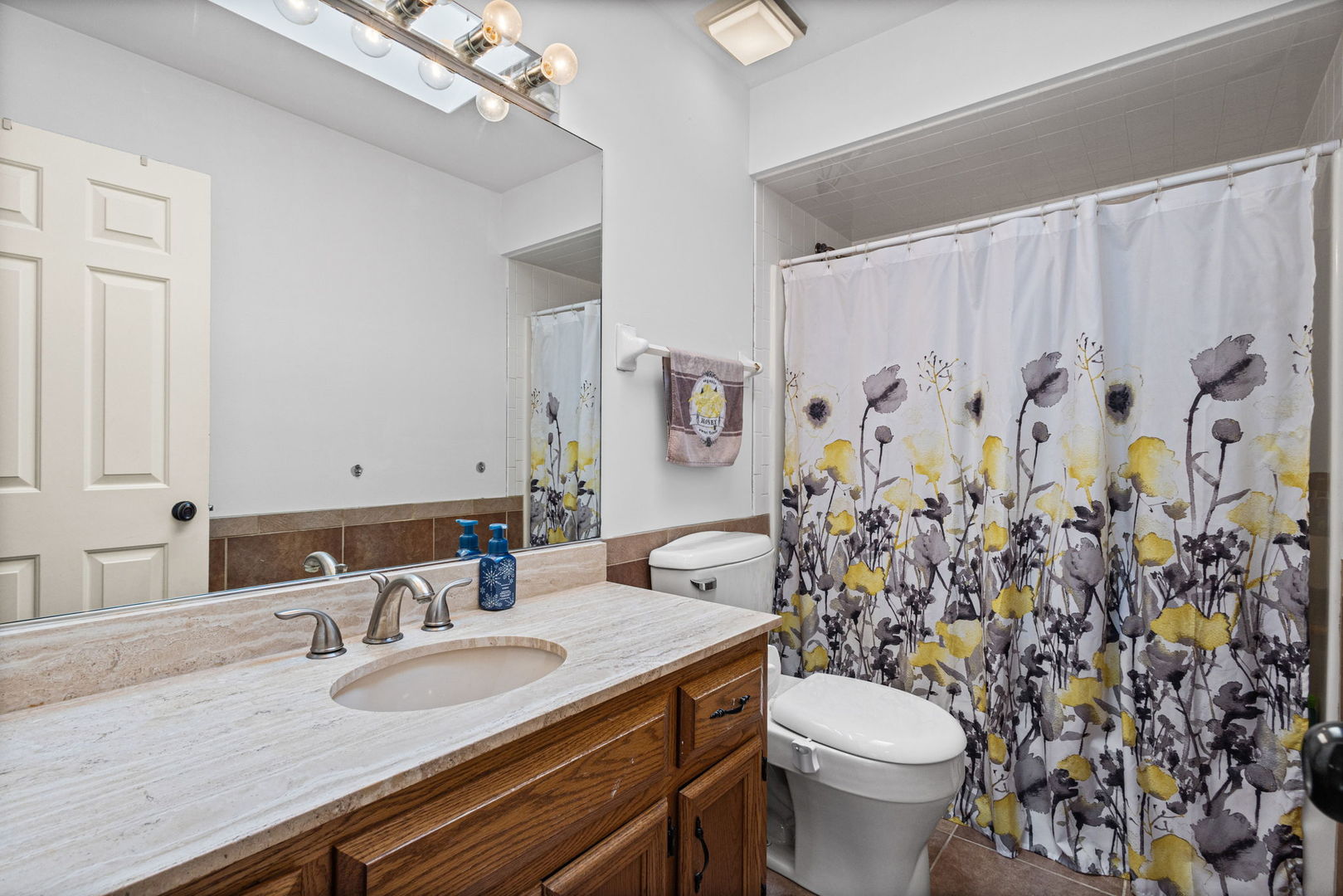 307 Cass Street Property Photo 23