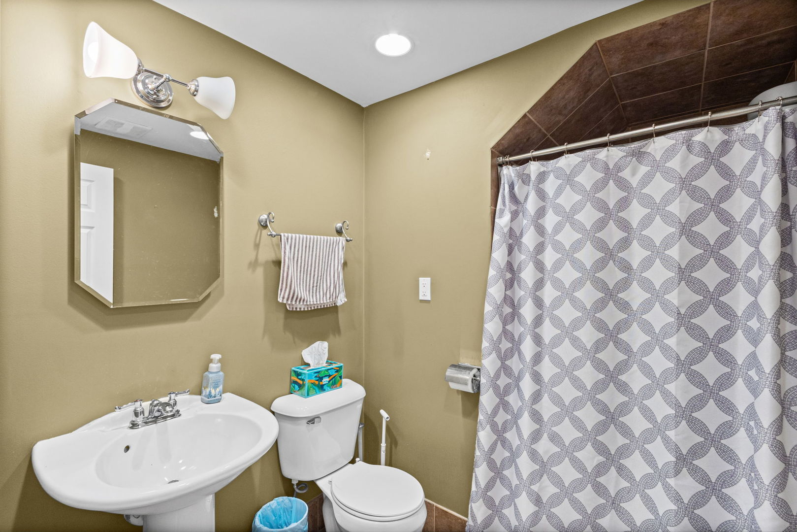 307 Cass Street Property Photo 30