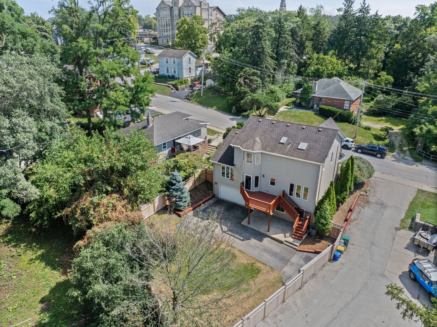 307 Cass Street Property Photo 31