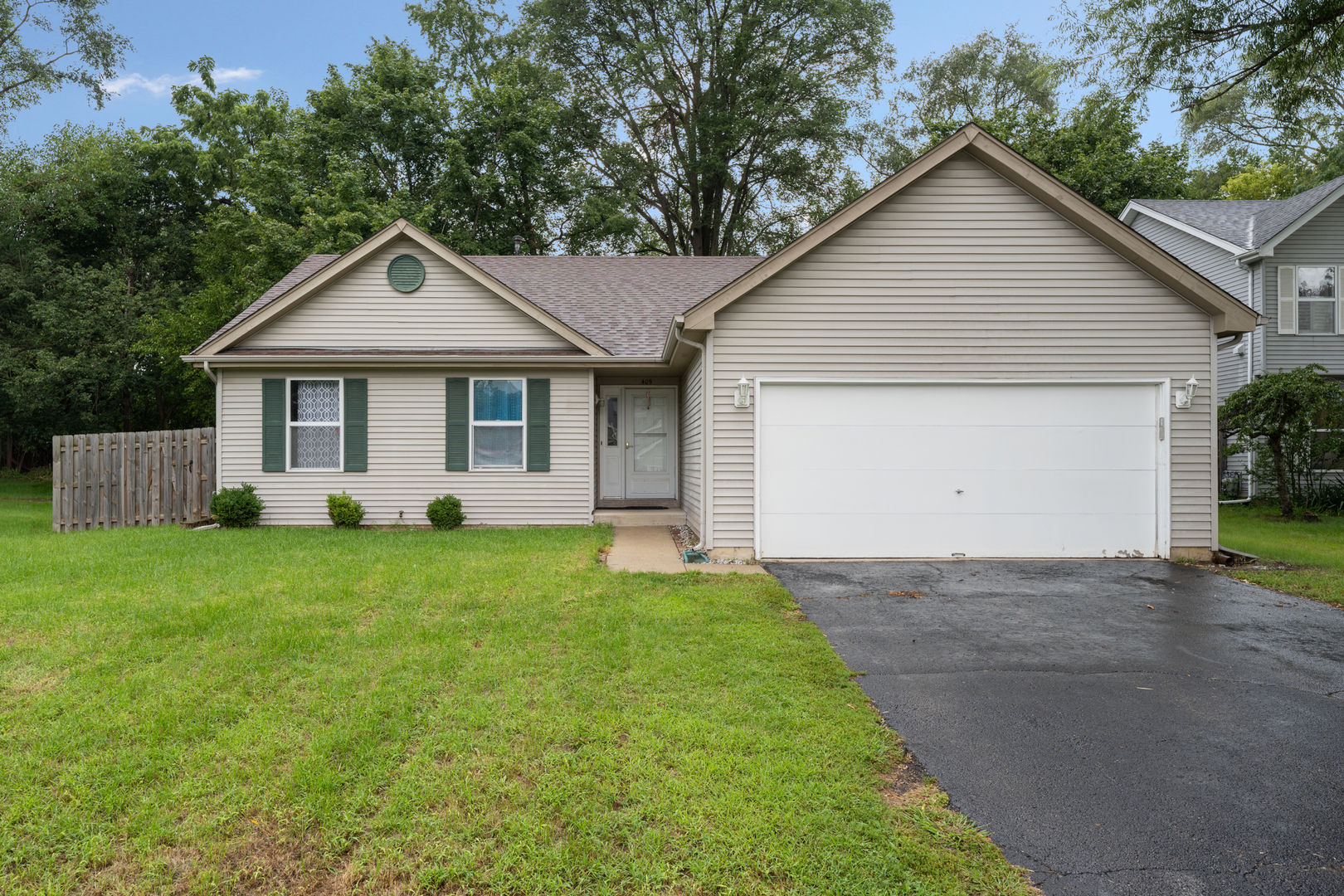 409 Vana Drive Property Photo 1