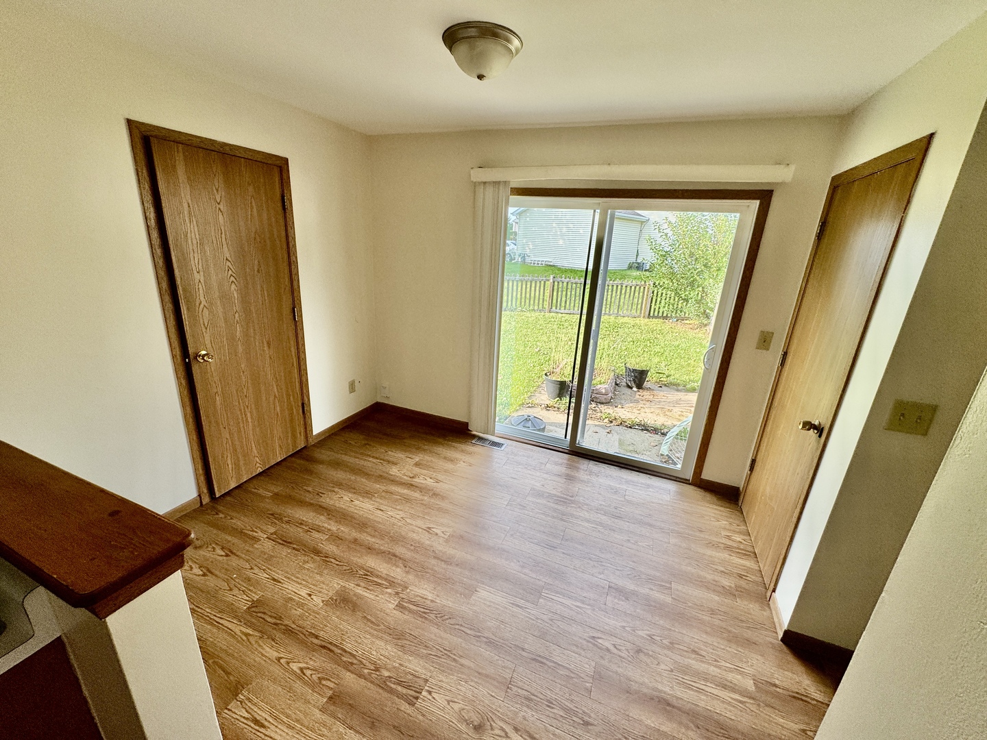 1383 Moluf Street Property Photo 4