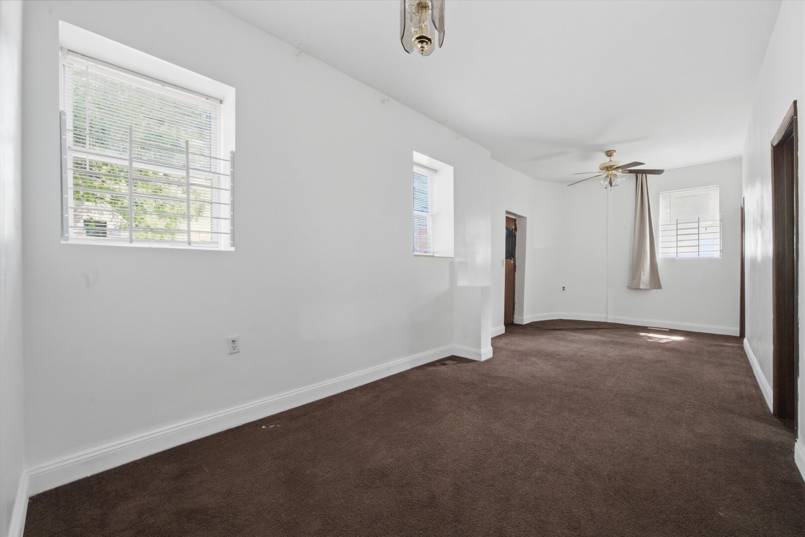 2500 W Walton Street Property Photo 12