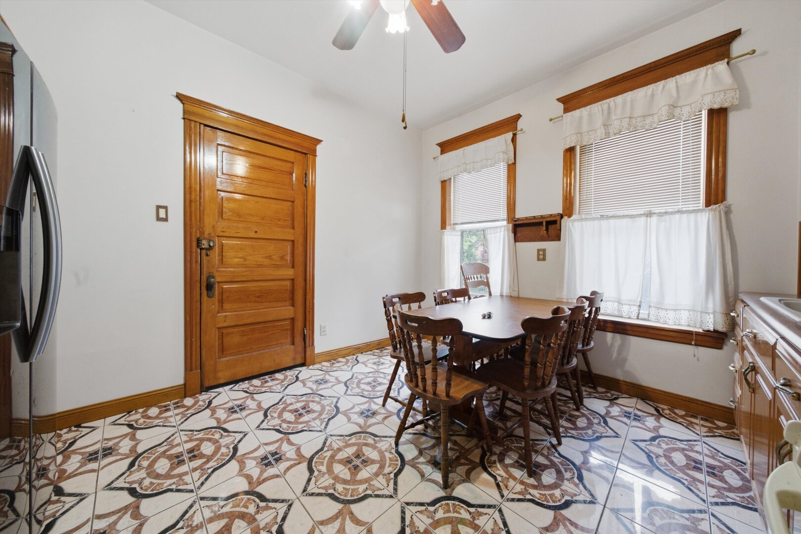 2500 W Walton Street Property Photo 34