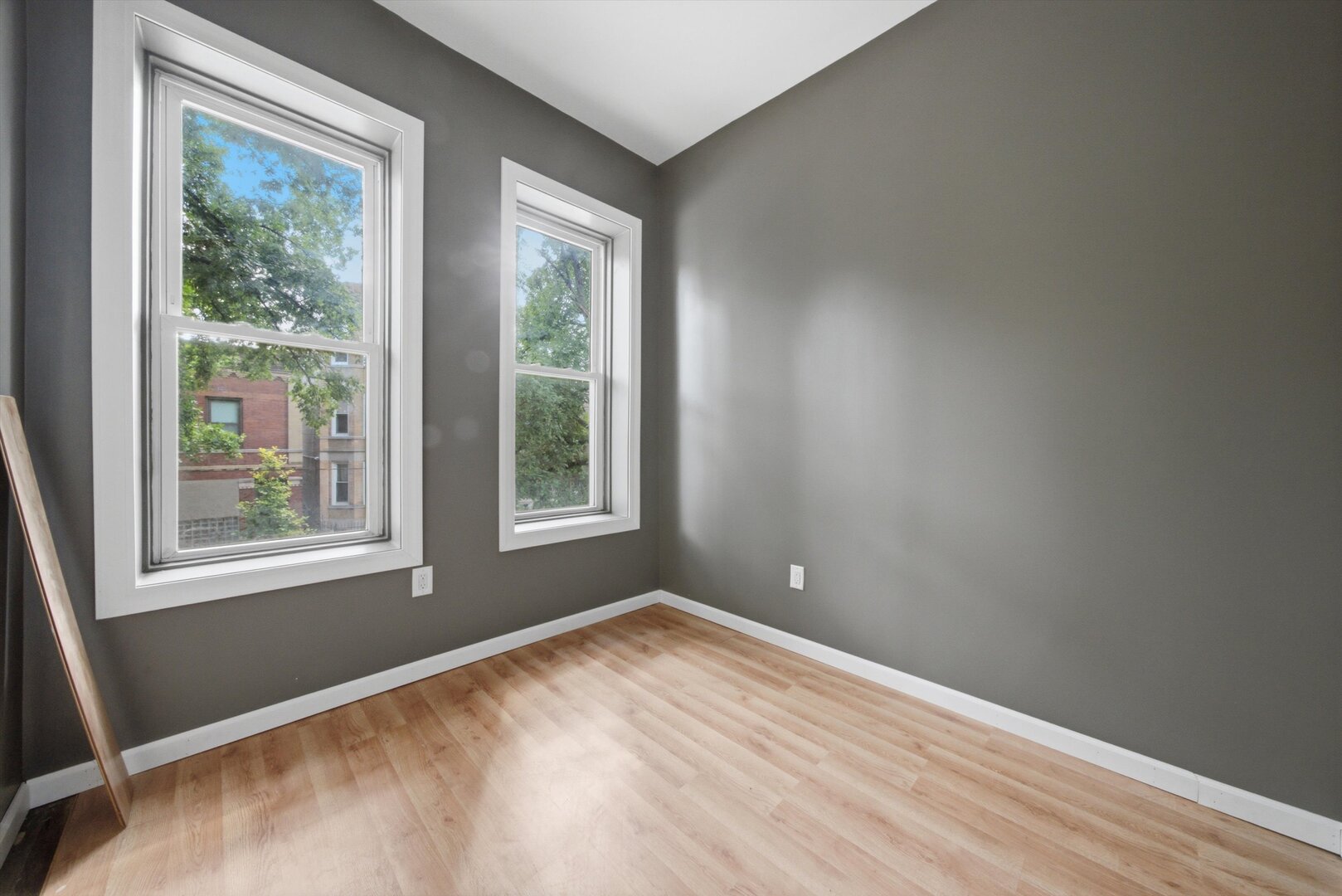 2500 W Walton Street Property Photo 35