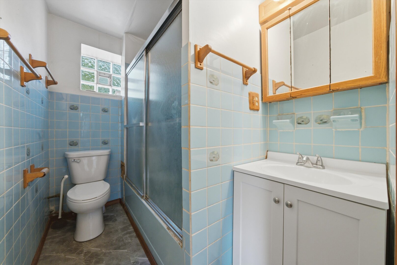 2500 W Walton Street Property Photo 36