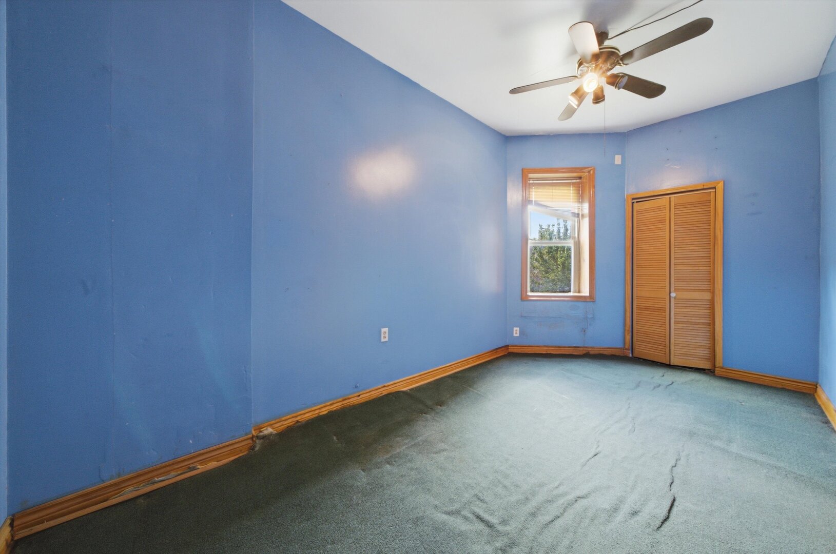 2500 W Walton Street Property Photo 37