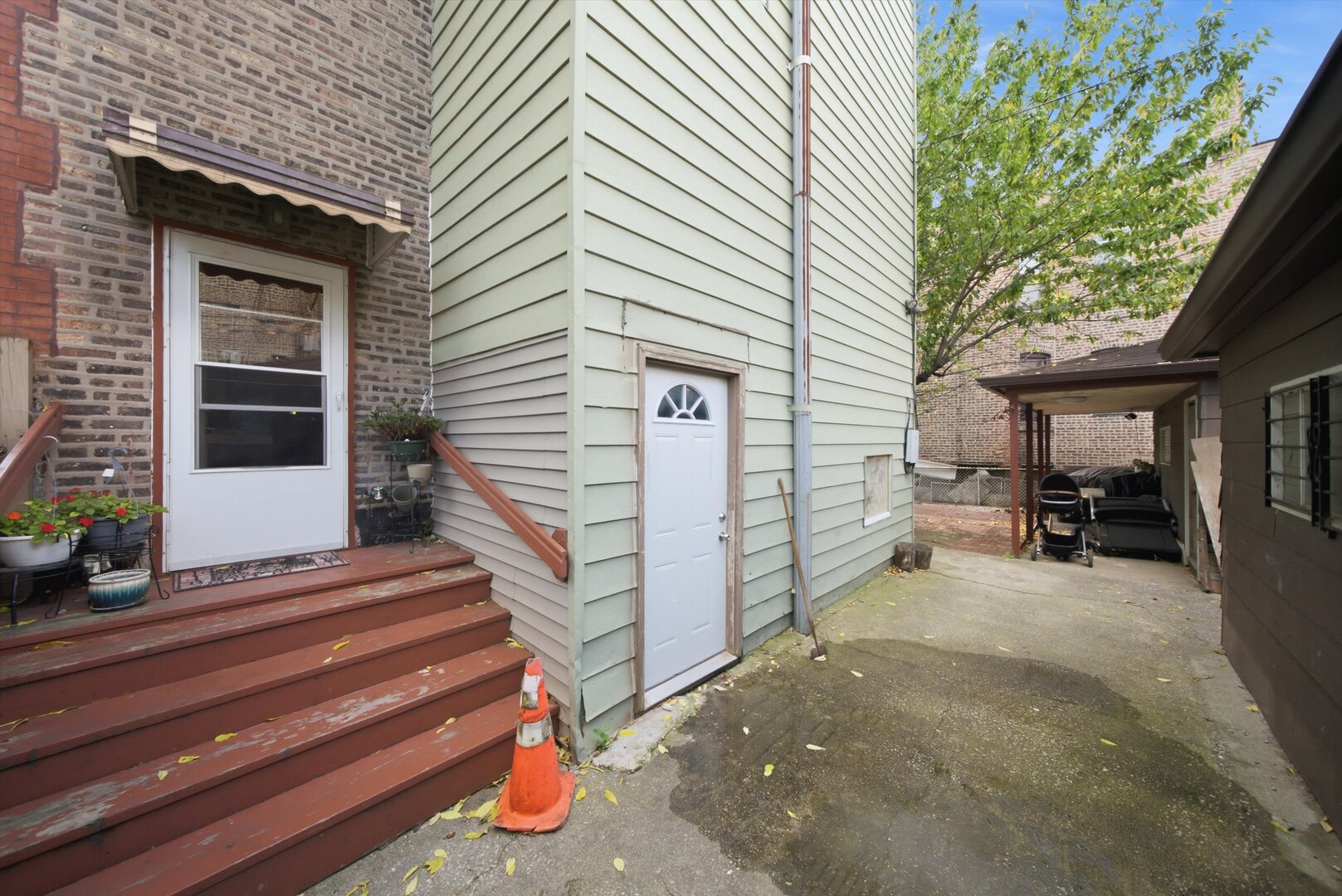 2500 W Walton Street Property Photo 42