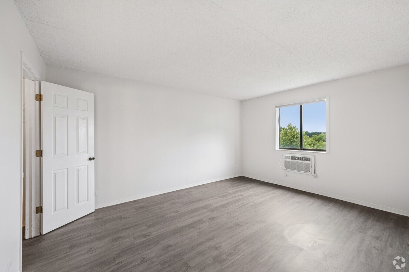 1840 N Delany Road 117 Property Photo 6