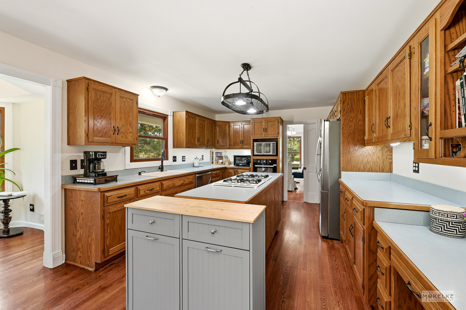 925 Merrill New Road Property Photo 19