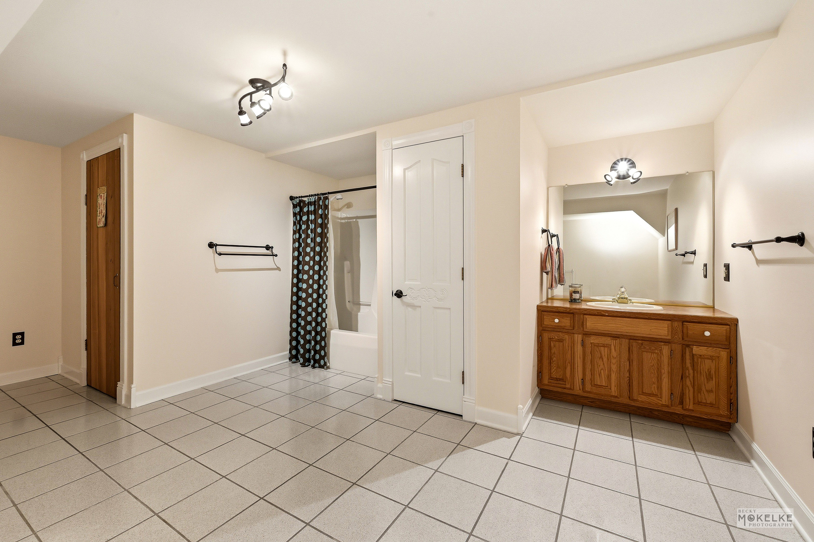 925 Merrill New Road Property Photo 41