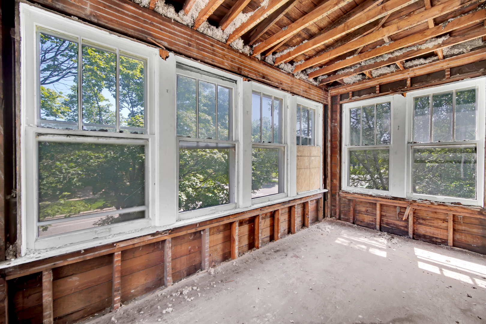 6554 S Stewart Avenue Property Photo 8
