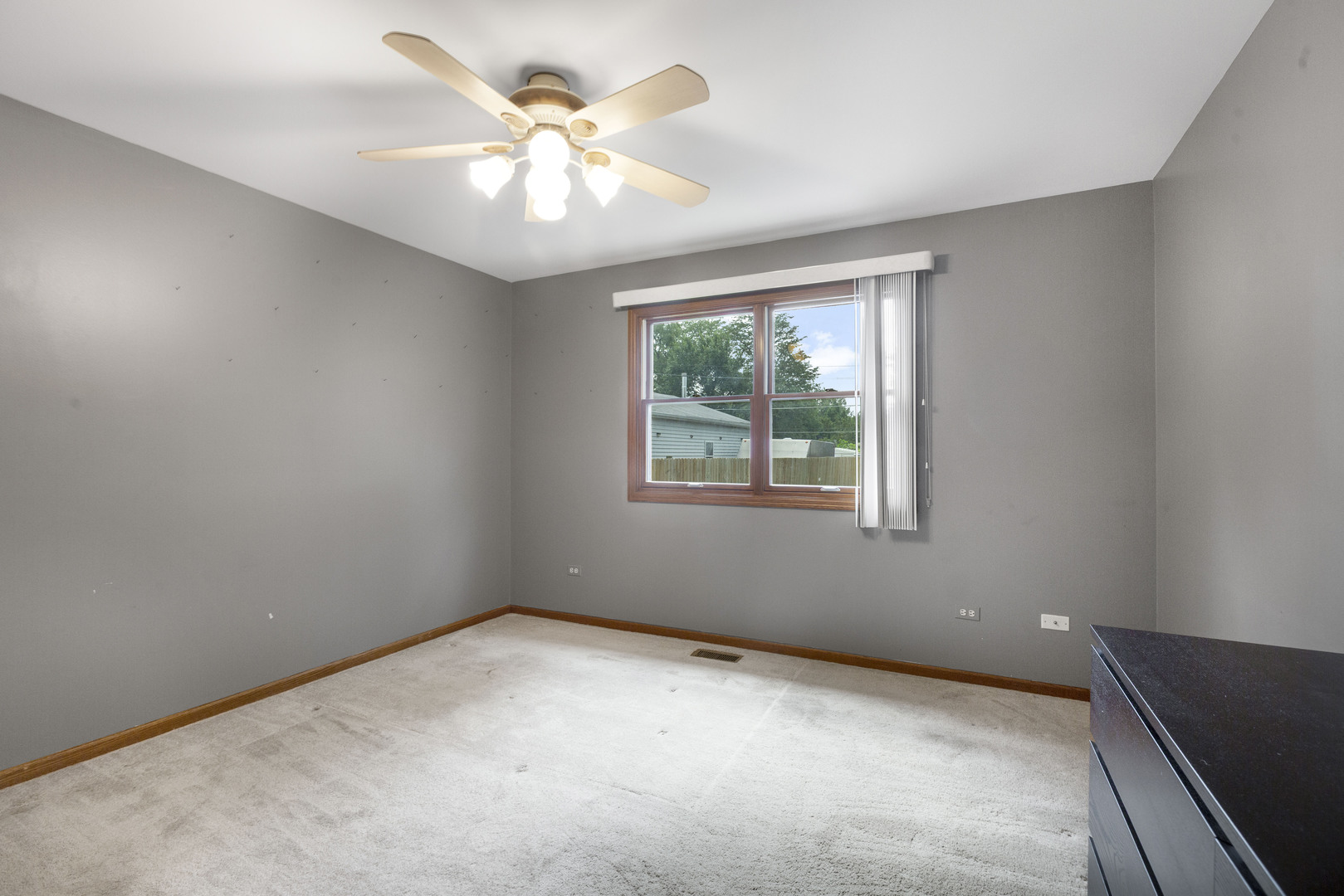 18207 W Big Oaks Road Property Photo 12
