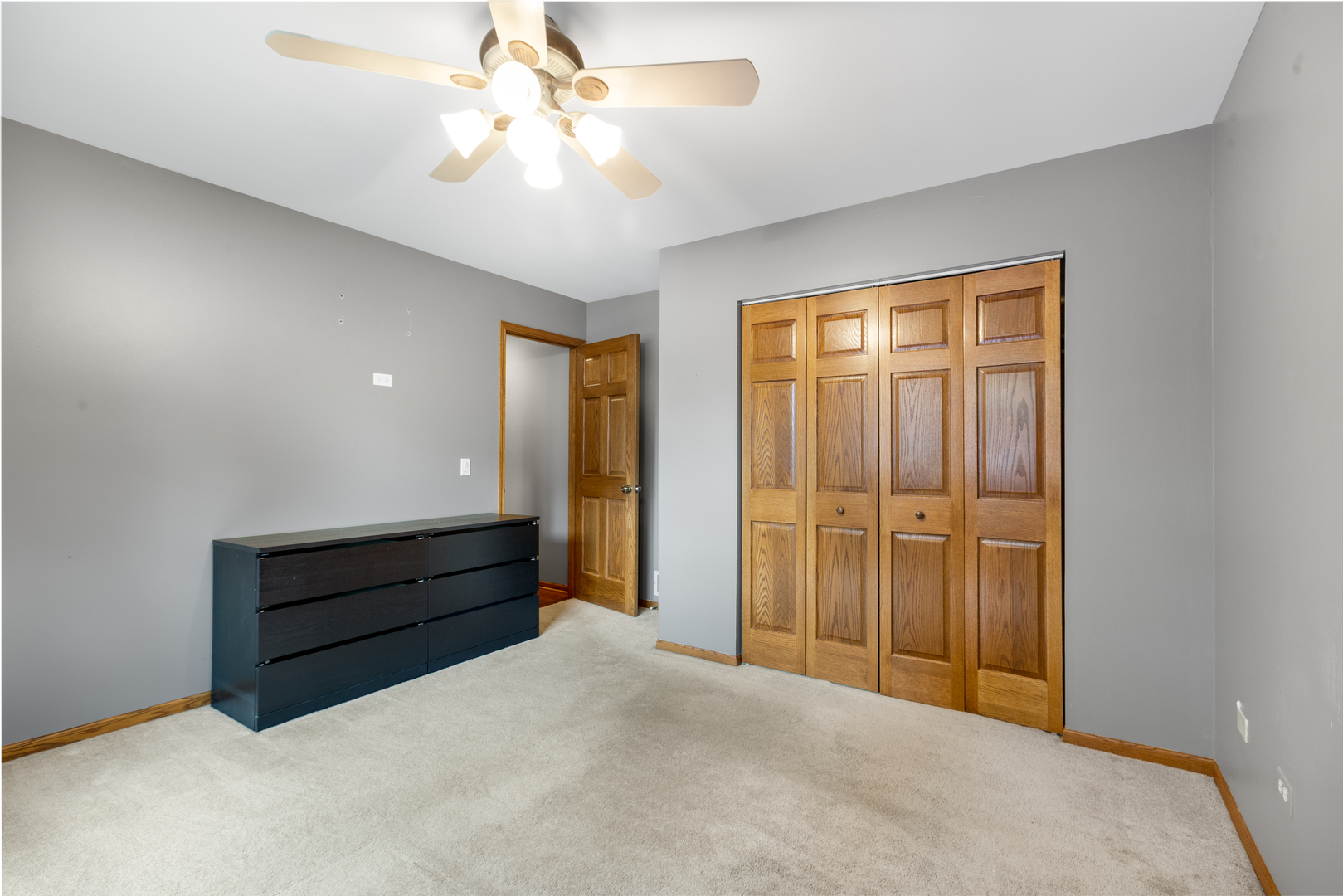 18207 W Big Oaks Road Property Photo 13