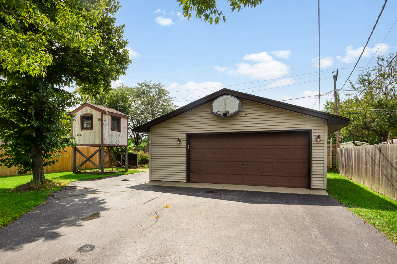 18207 W Big Oaks Road Property Photo 27