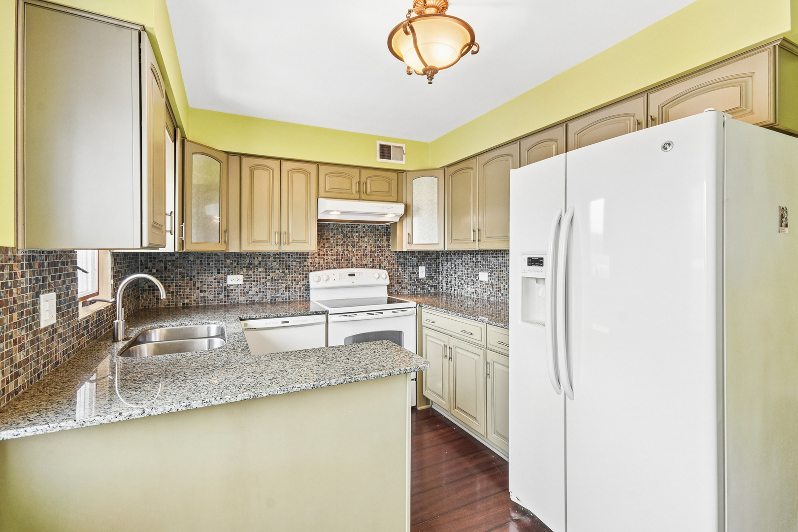 9619 Kedvale Avenue 301 Property Photo 7