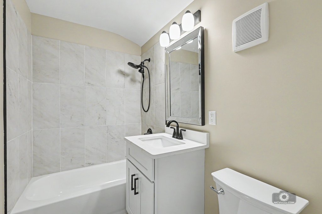 218 E Central Avenue Property Photo 13
