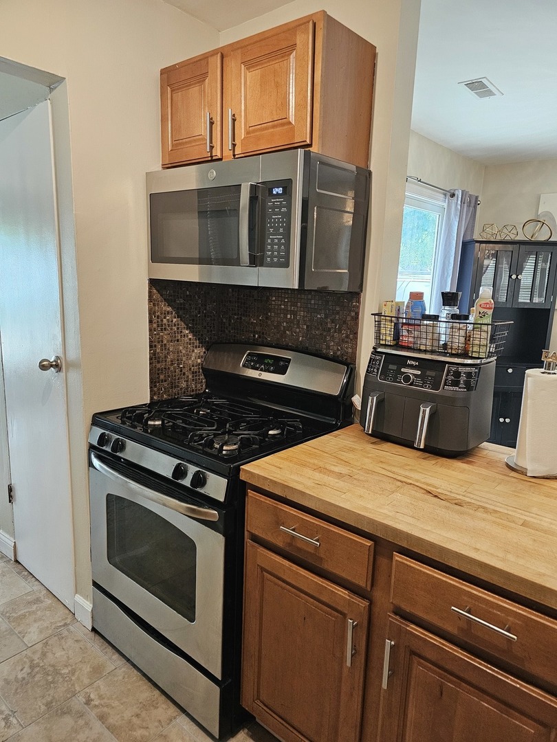 412 Suwanee Street Property Photo 20