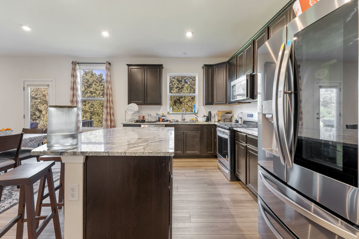 2215 Walnut Glen Boulevard Property Photo 10