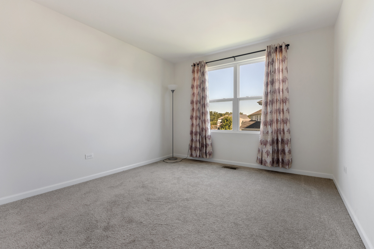 2215 Walnut Glen Boulevard Property Photo 16