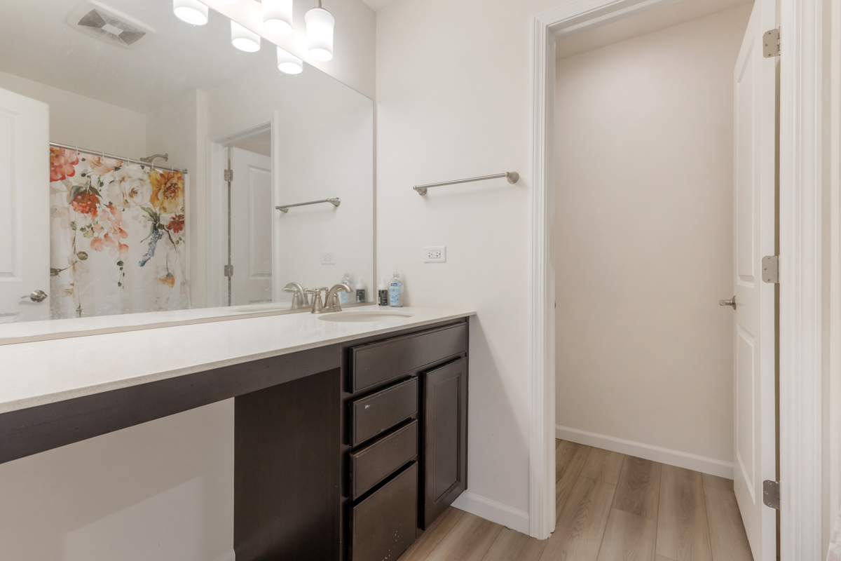 2215 Walnut Glen Boulevard Property Photo 21