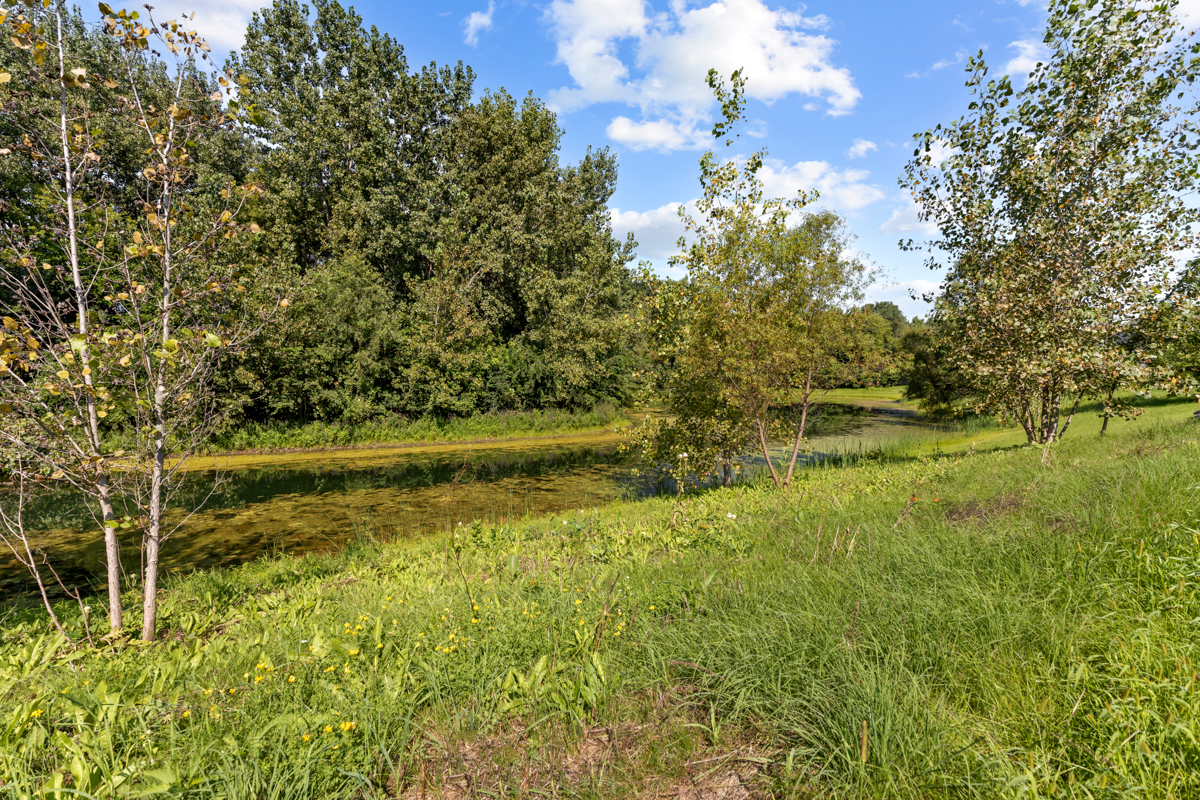 2215 Walnut Glen Boulevard Property Photo 27