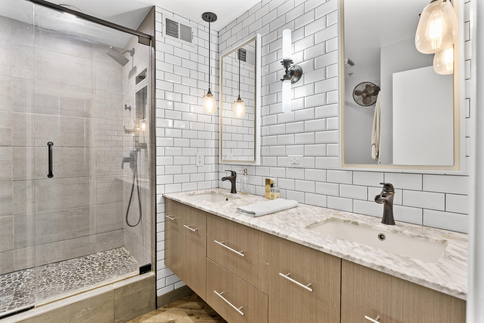 758 N Larrabee Street 305 Property Photo 12