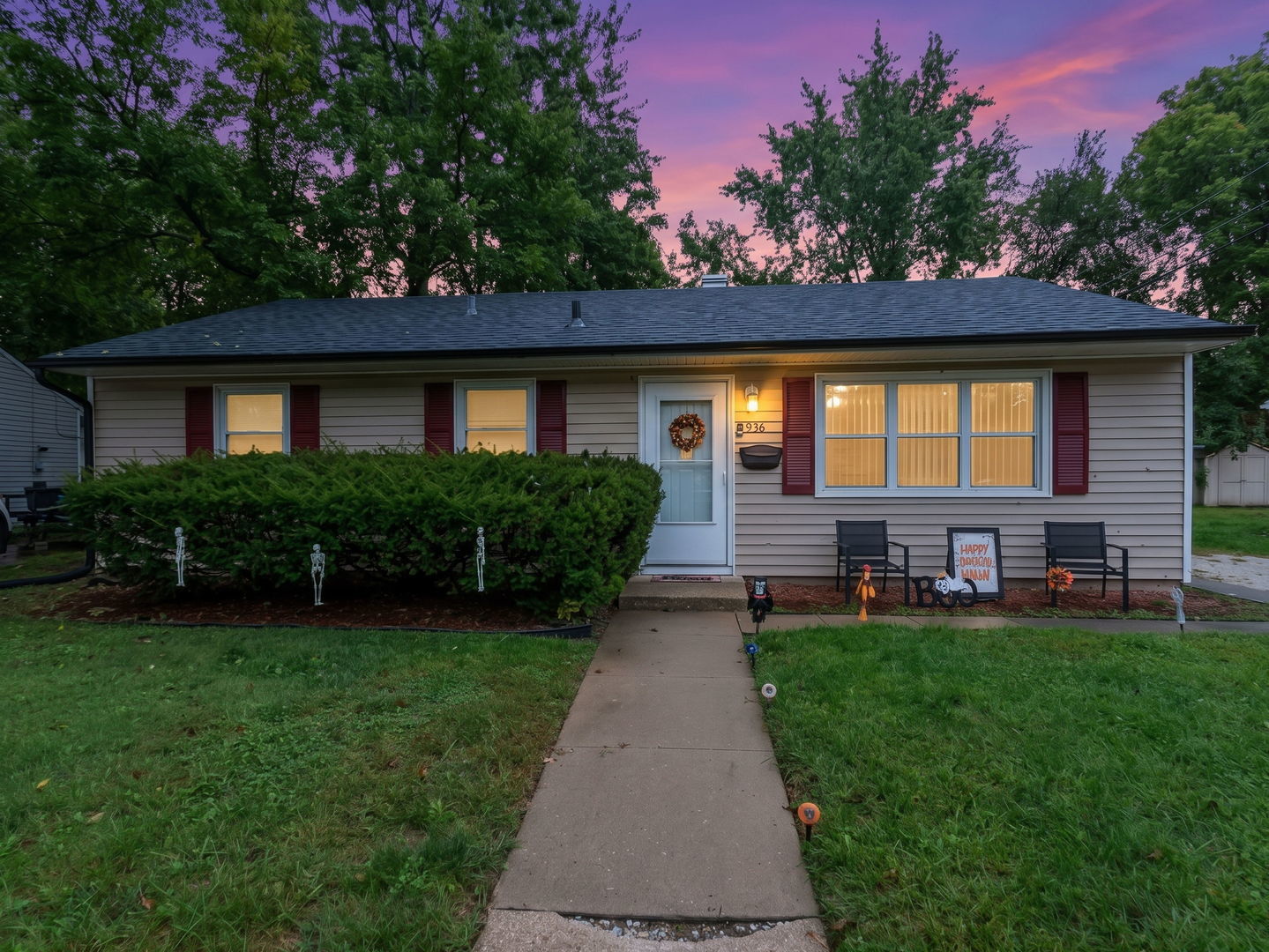 1936 E Marmion Street Property Photo 1