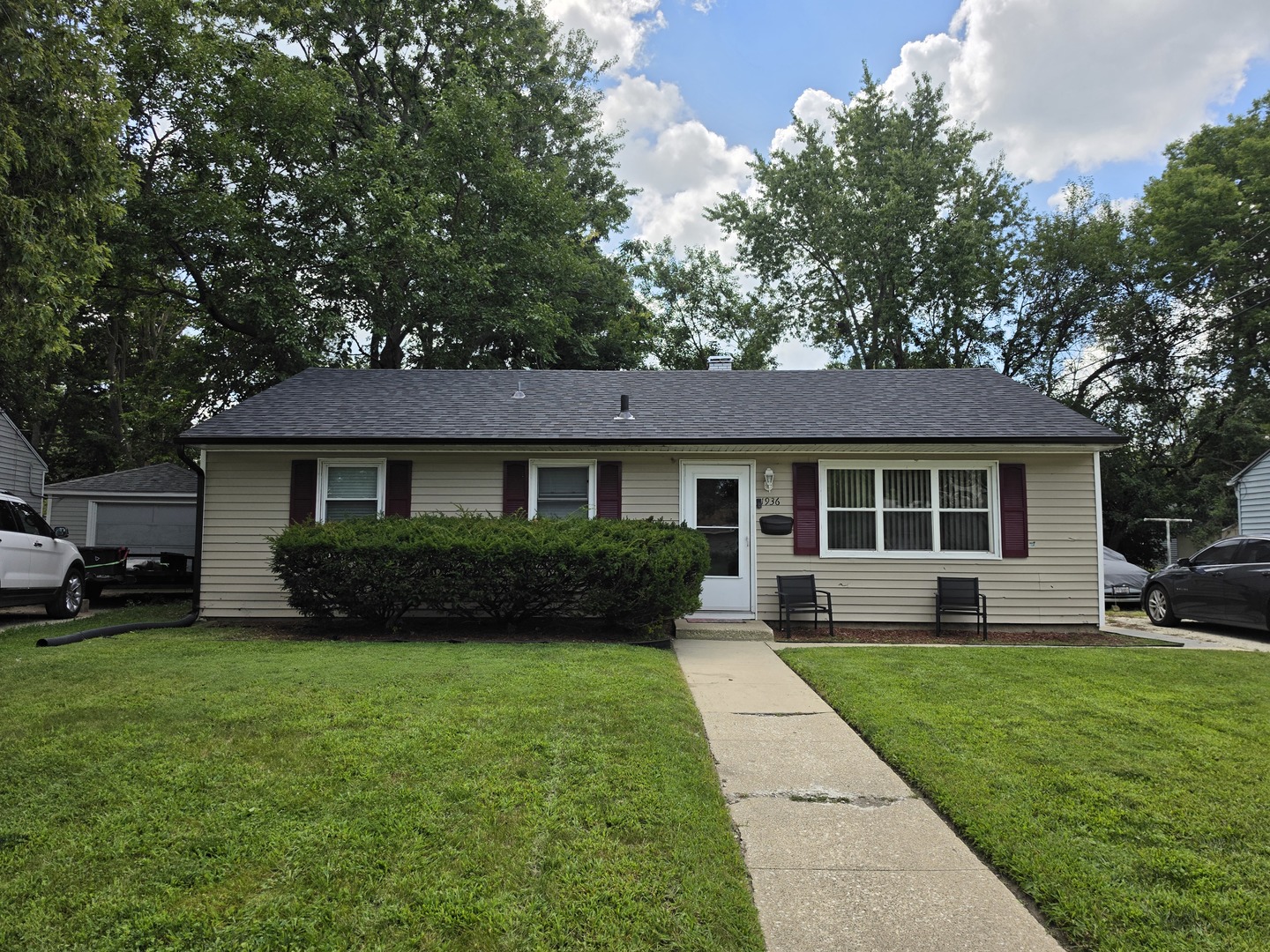 1936 E Marmion Street Property Photo 2