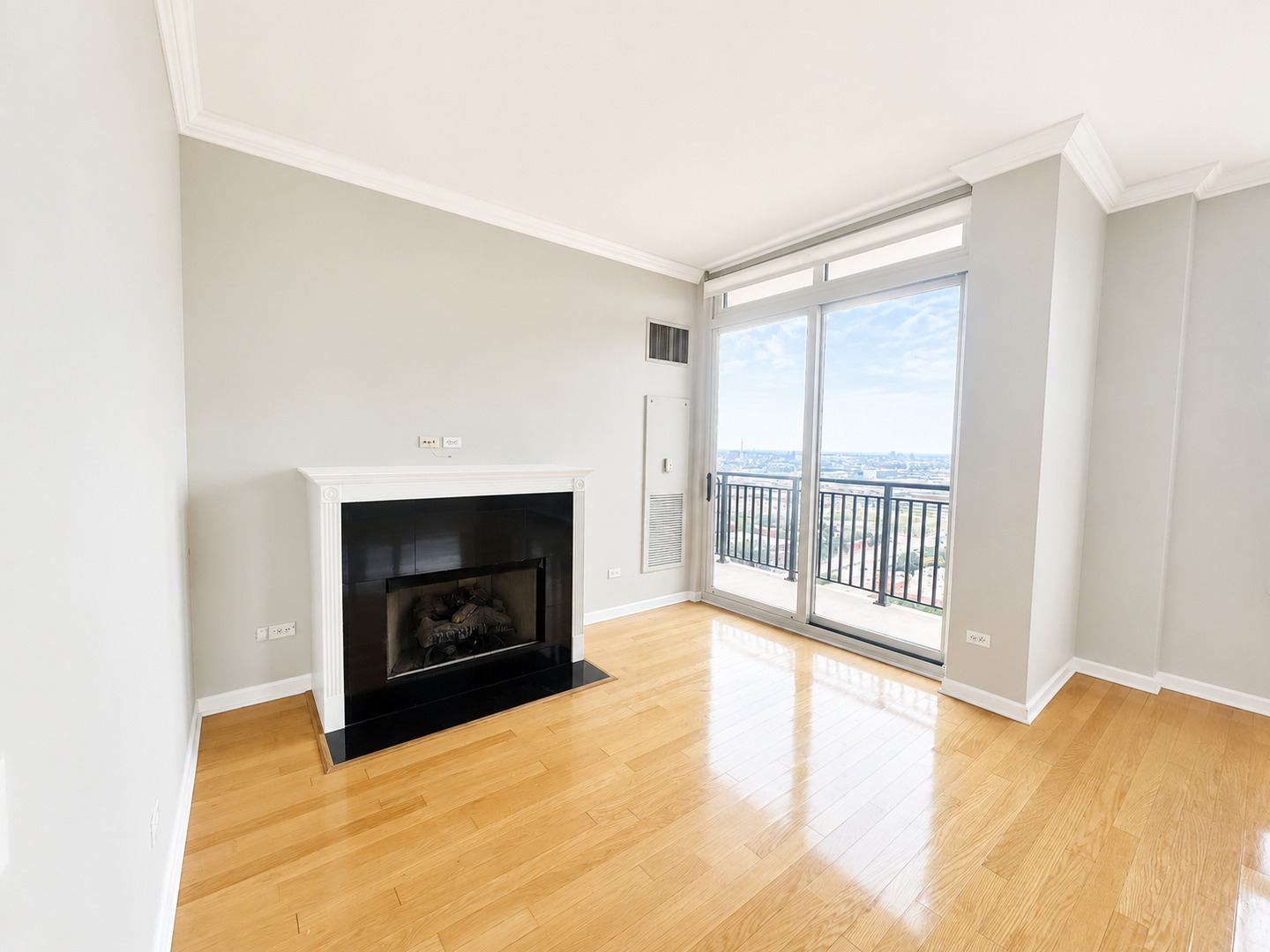 1111 S Wabash Avenue 2603 Property Photo 3