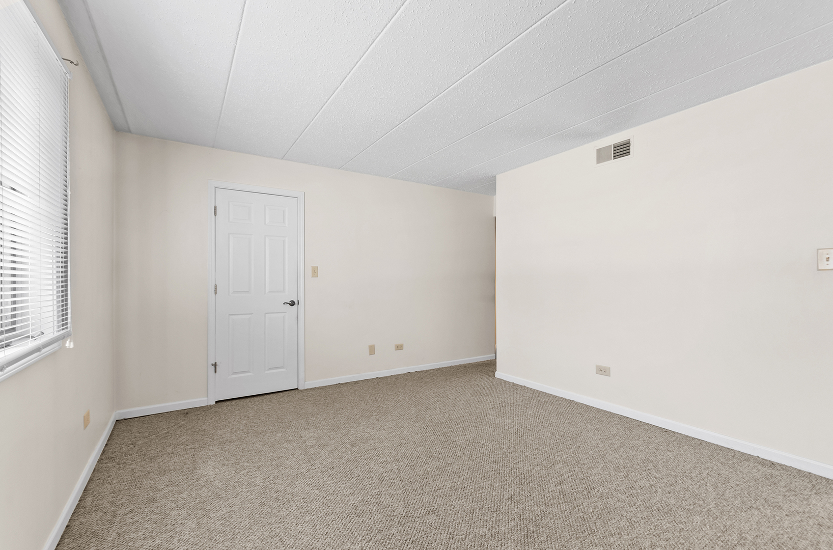 18302 Robin Lane D1 Property Photo 12