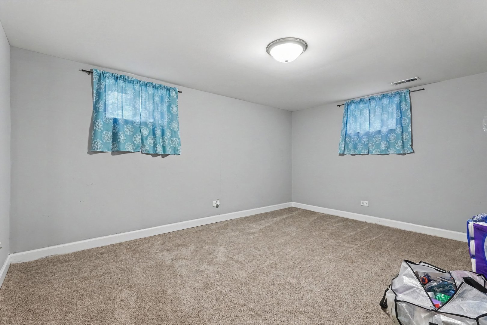 908 E 159th Place Property Photo 14