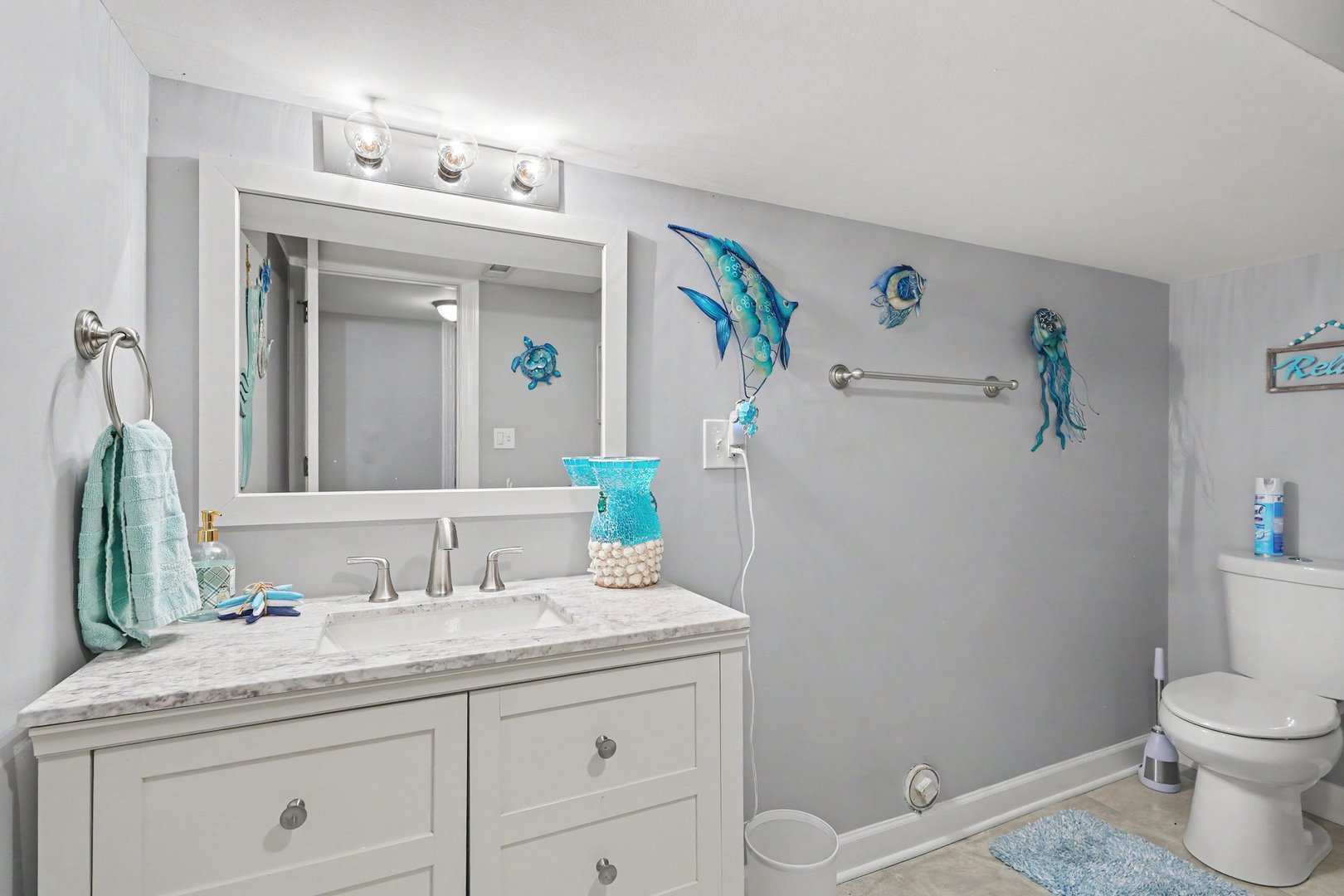 908 E 159th Place Property Photo 15