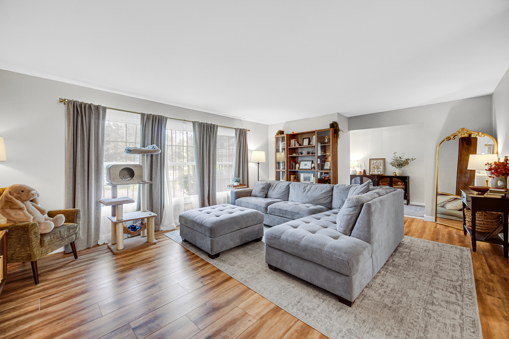 3010 N Kennicott Avenue Property Photo 4