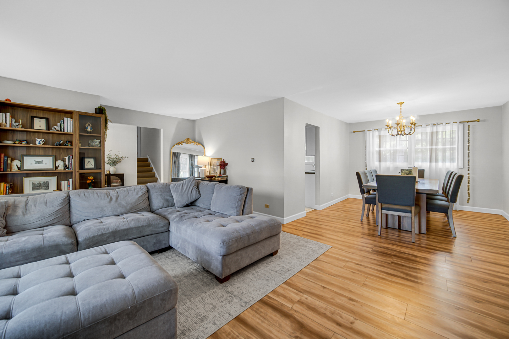 3010 N Kennicott Avenue Property Photo 5