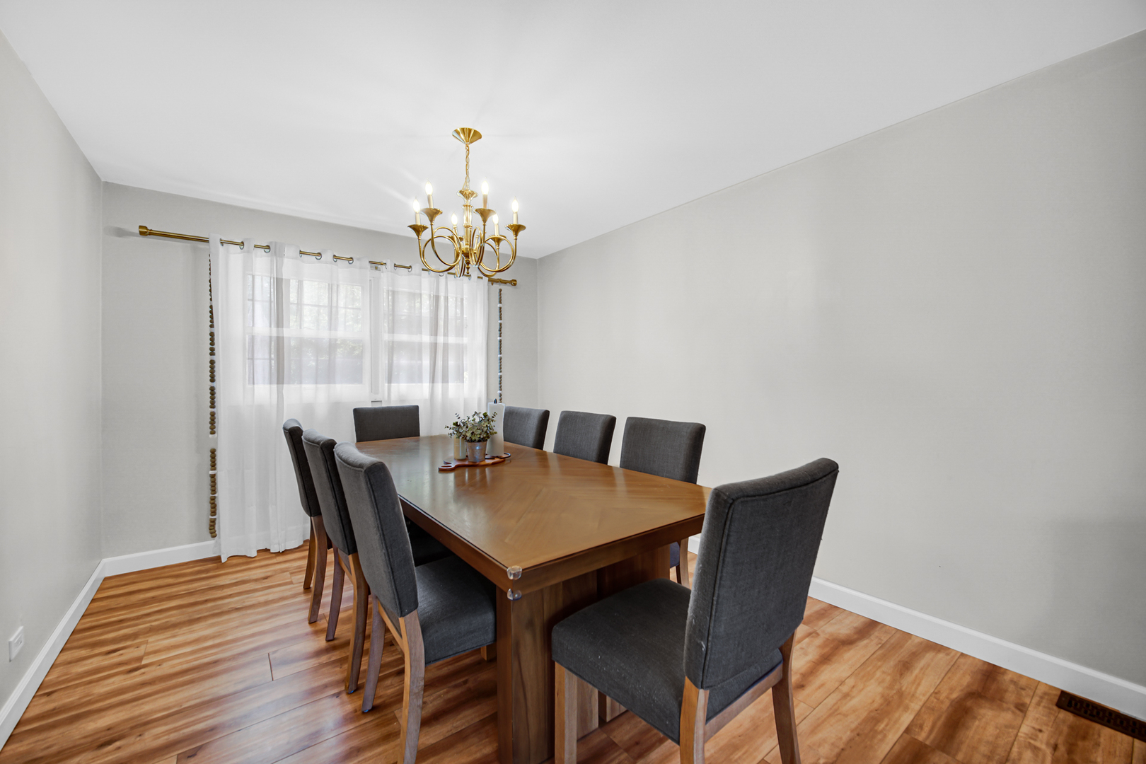 3010 N Kennicott Avenue Property Photo 6
